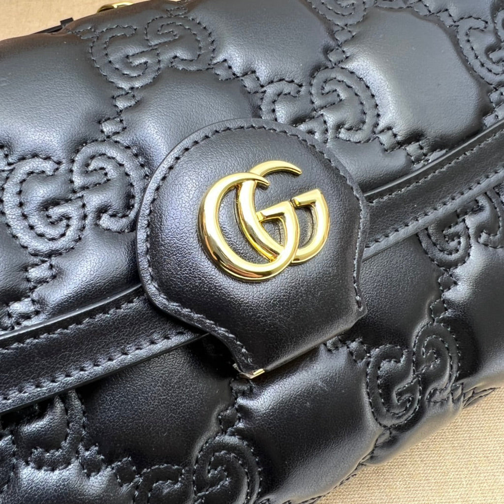 ＧＣＣＩGG MATELASSE BAG BLACK