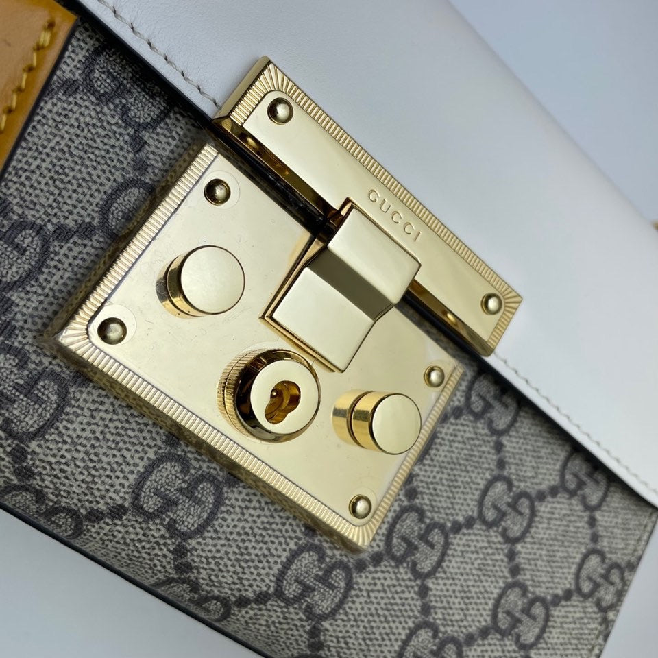 ＧＣＣＩPADLOCK SMALL SHOULDER BAG WHITE-BROWN
