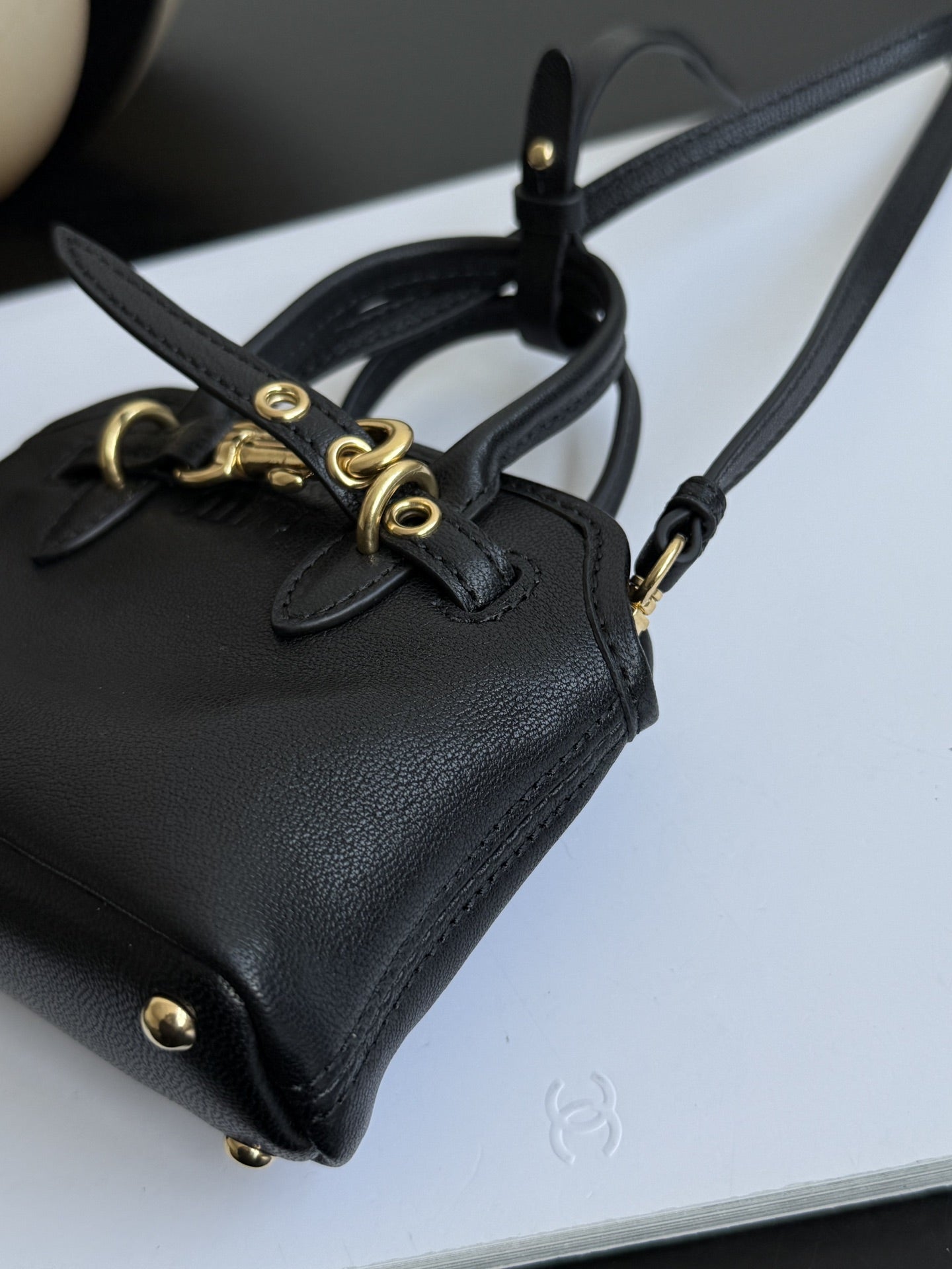 ＭＩ ＭＵ LEATHER TRICK MICRO BLACK