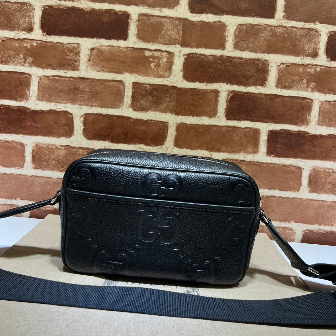 ＧＣＣＩMEN INTERLOCKING G CROSSBODY BAG BLACK