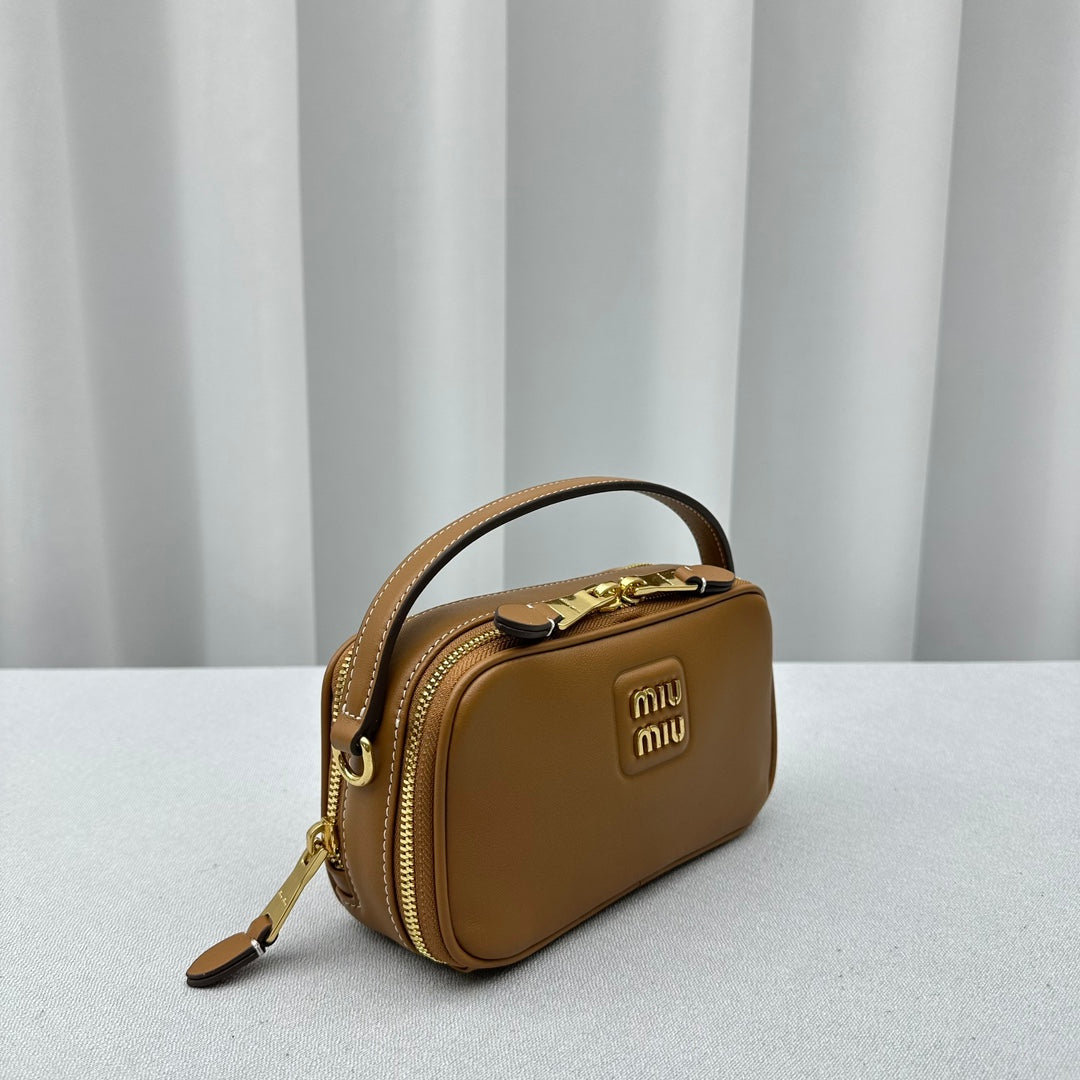 ＭＩ ＭＵ ARCADIE LEATHER BAG OAK