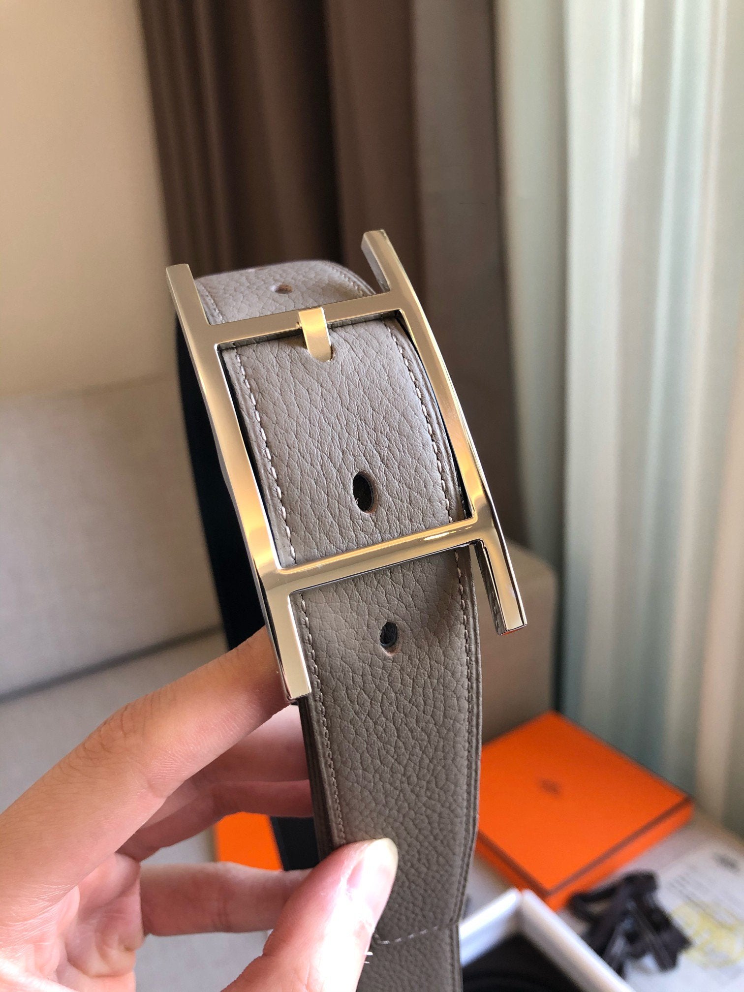 H BELT SILVER BUCKLE GREY BLACK LEATHER REVERSIBLE 3.2CM
