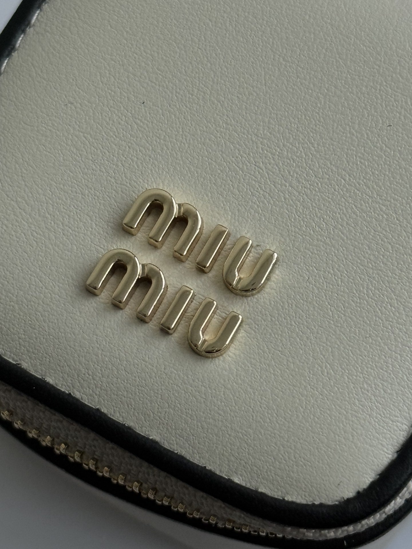 ＭＩ ＭＵ TRICK KEYRING WHITE