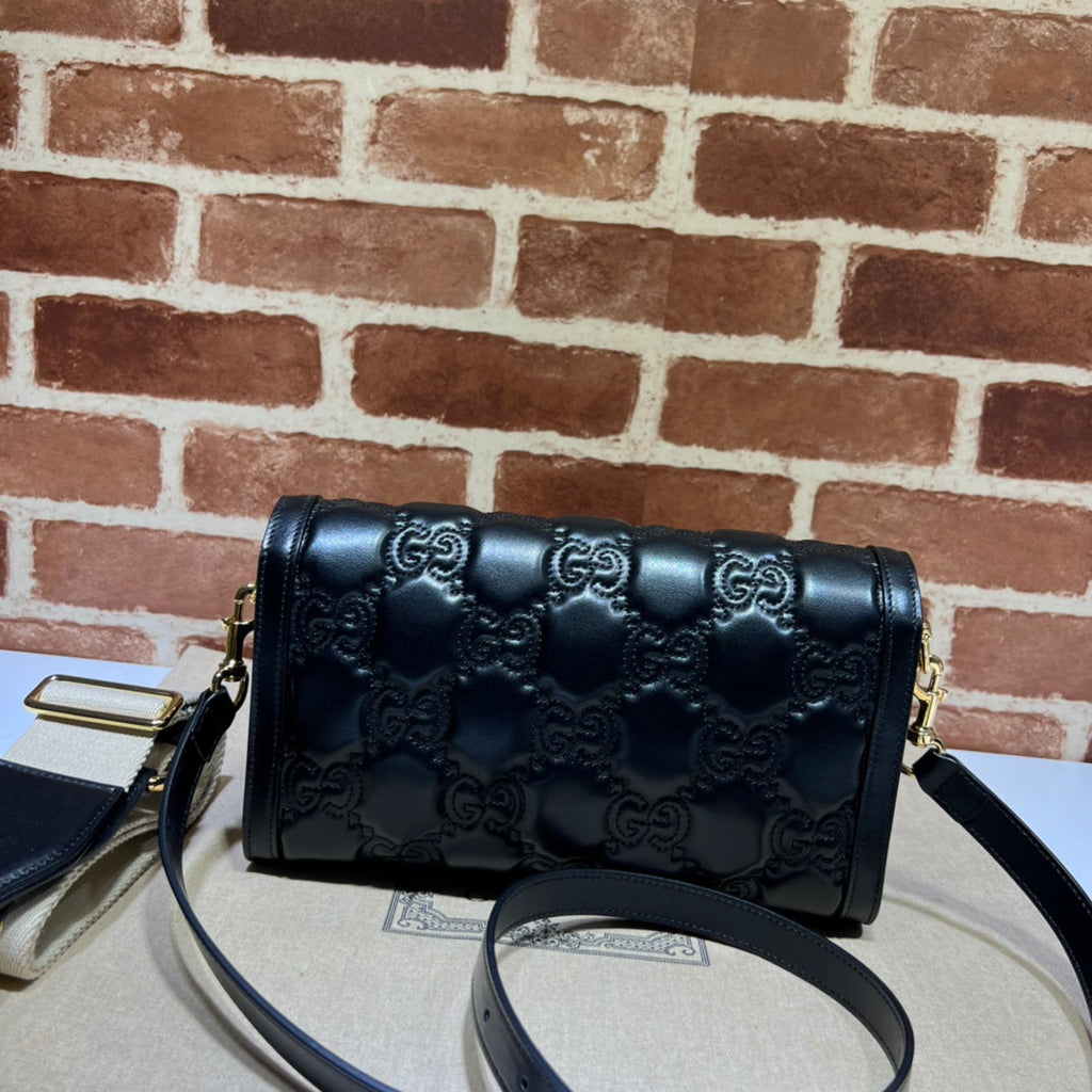 ＧＣＣＩGG MATELASSE BAG BLACK