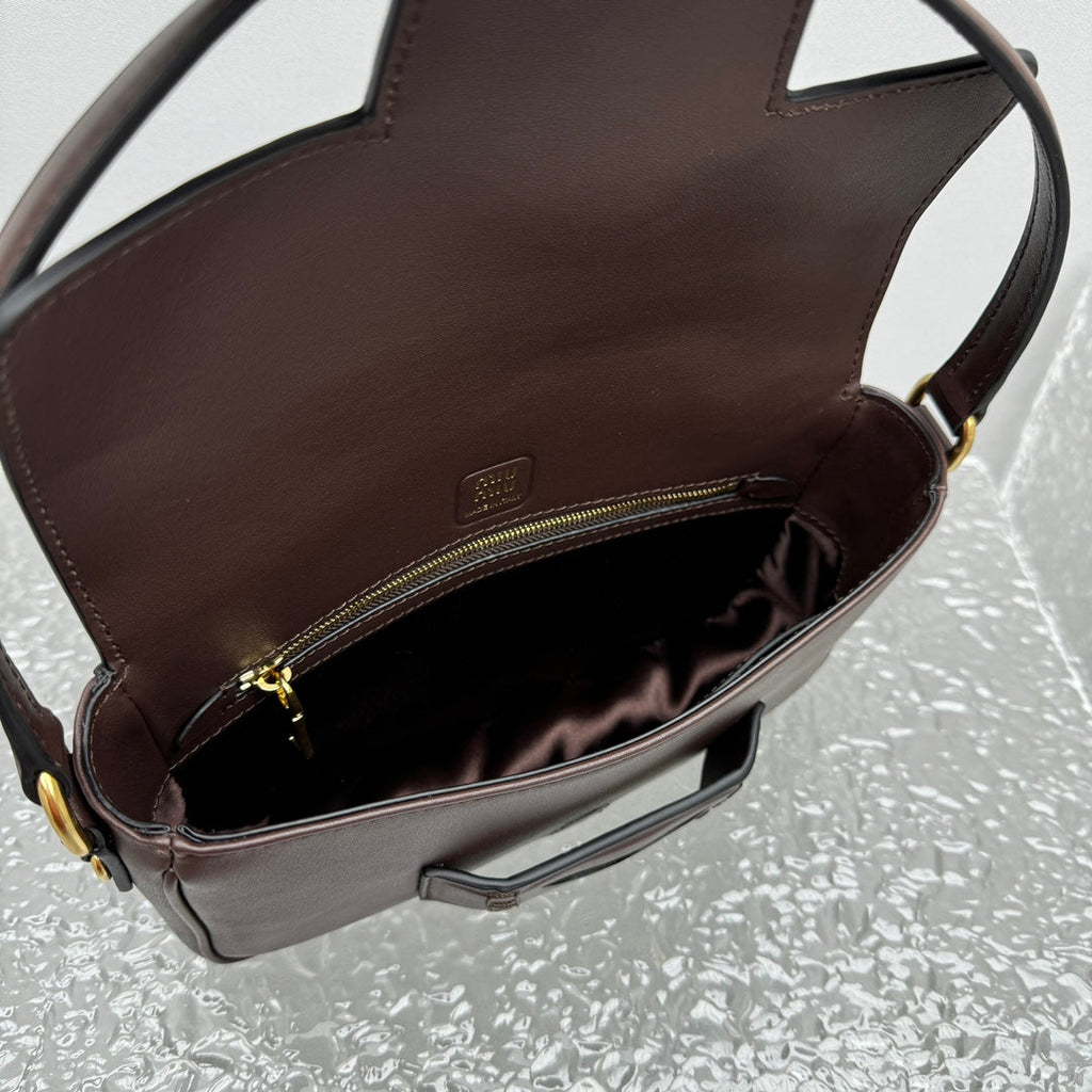 ＭＩ ＭＵ PENNY NAPPA LEATHER SHOULDER BAG BRIARWOOD