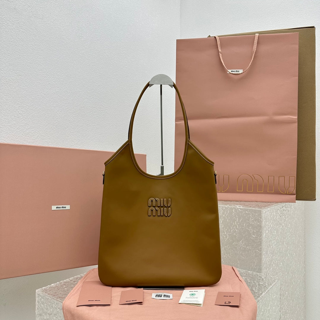ＭＩ ＭＵ IVY LEATHER BAG COGNAC