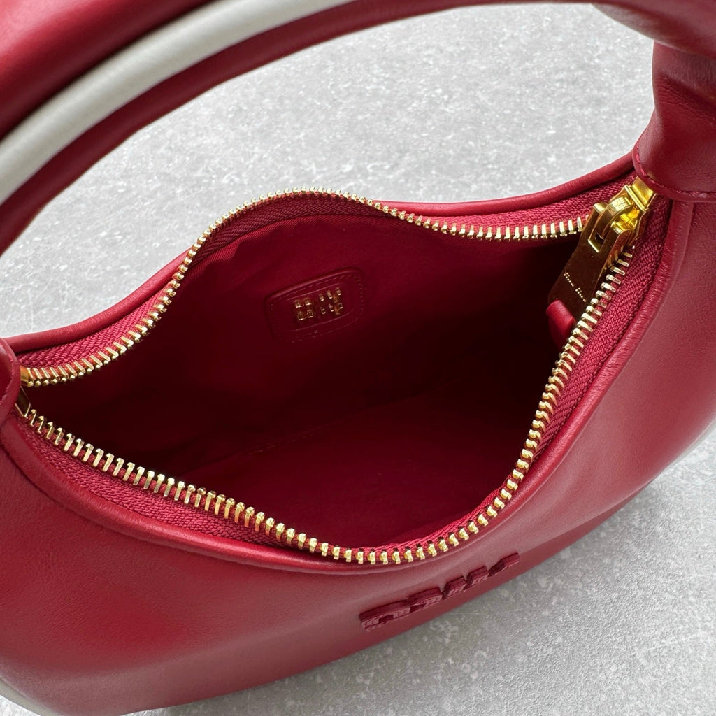 ＭＩ ＭＵ MATELASSÉ LEATHER CROSSBODY BAG RED