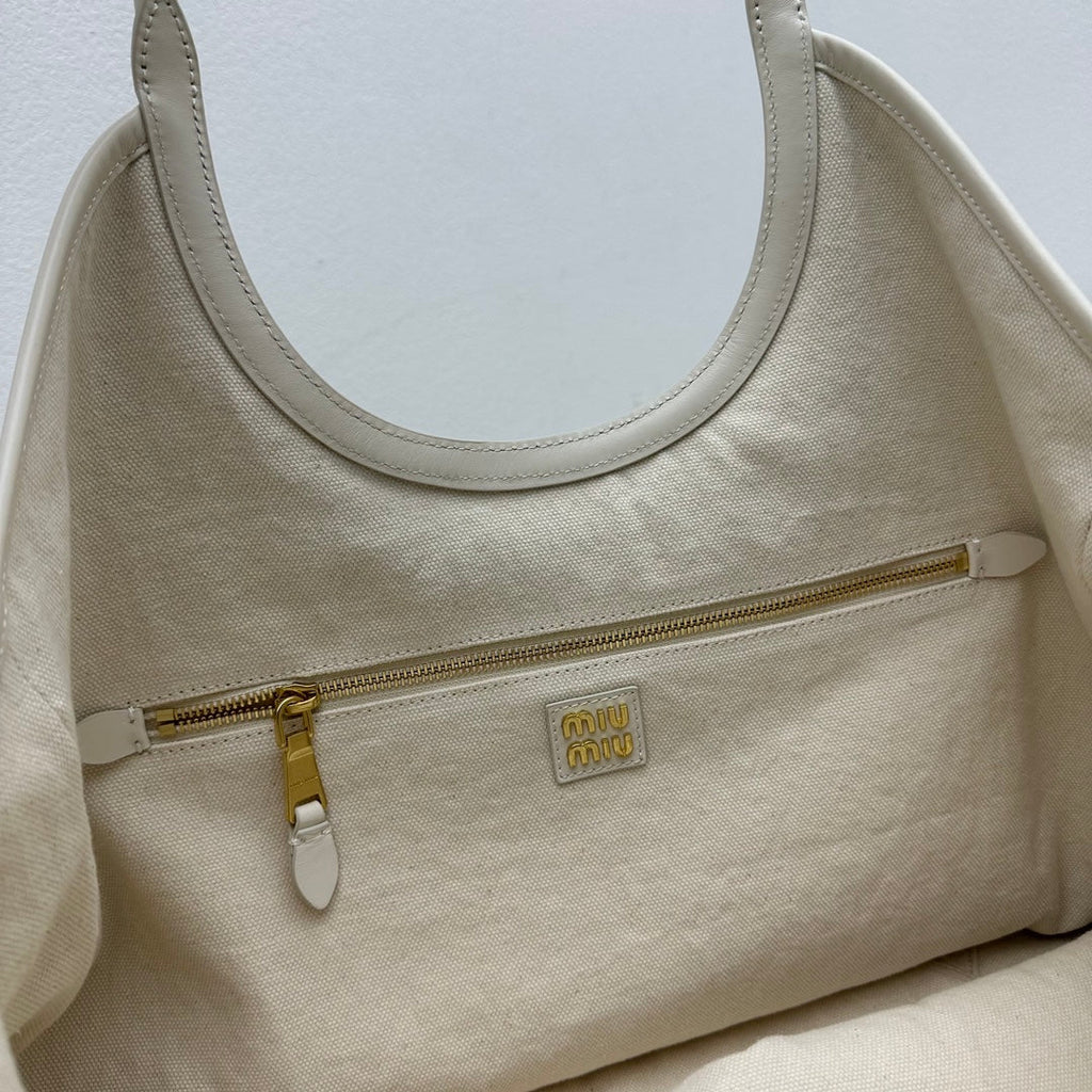 ＭＩ ＭＵ IVY CORDUROY HANDBAG CHALK