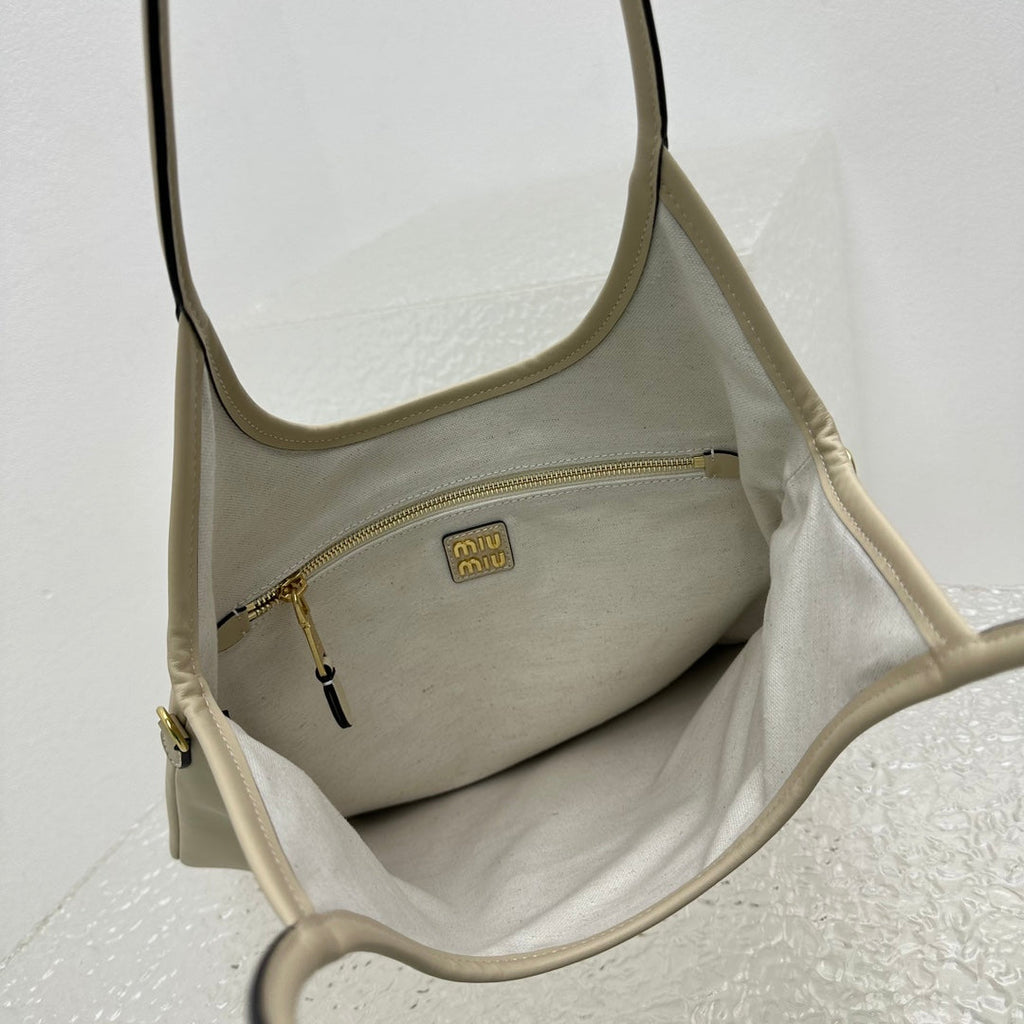 ＭＩ ＭＵ IVY LEATHER BAG CLAY GREY
