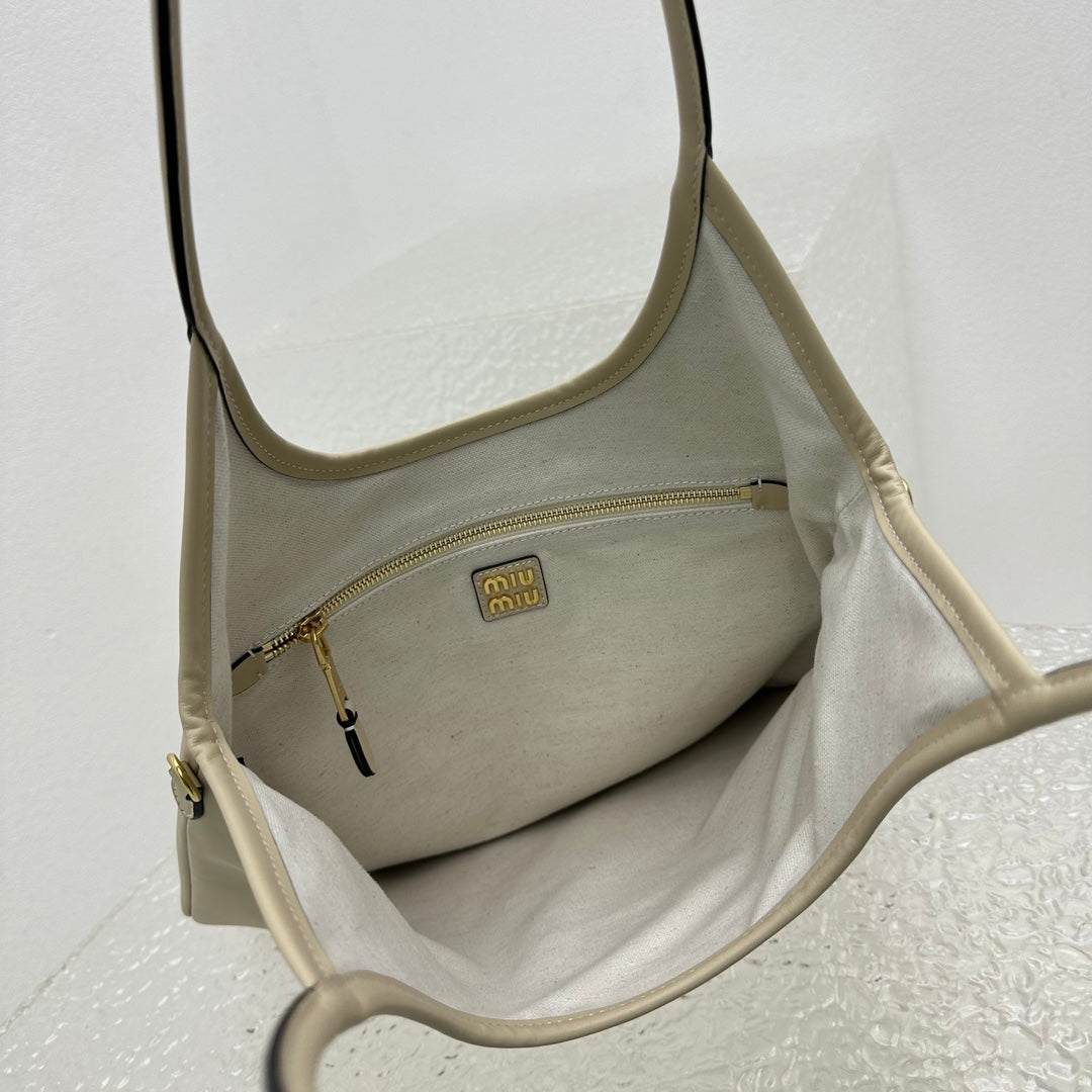 ＭＩ ＭＵ IVY LEATHER BAG CLAY GREY