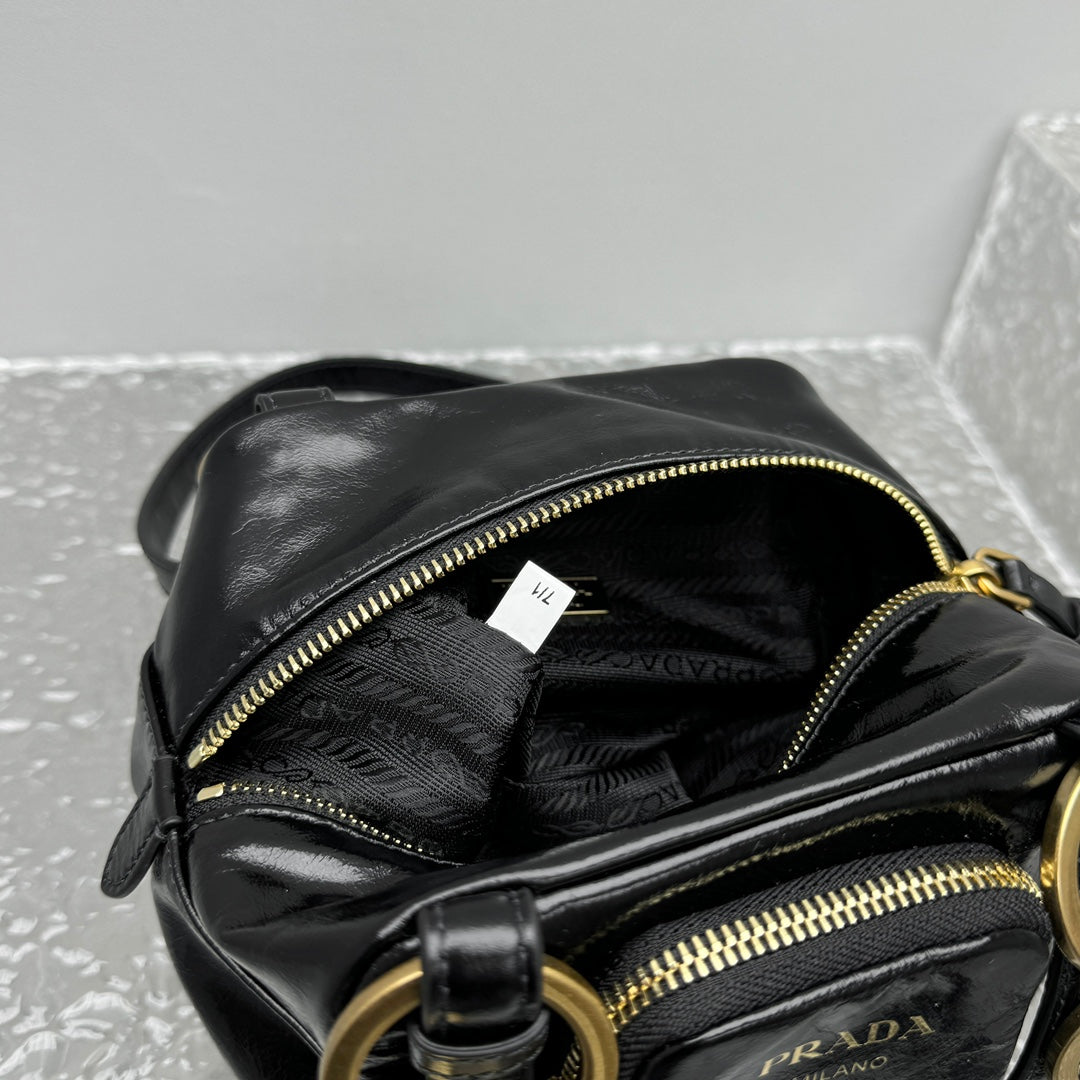 ＰＲＤＡ DANGLE LEATHER TOP-HANDLE MINI-BAG