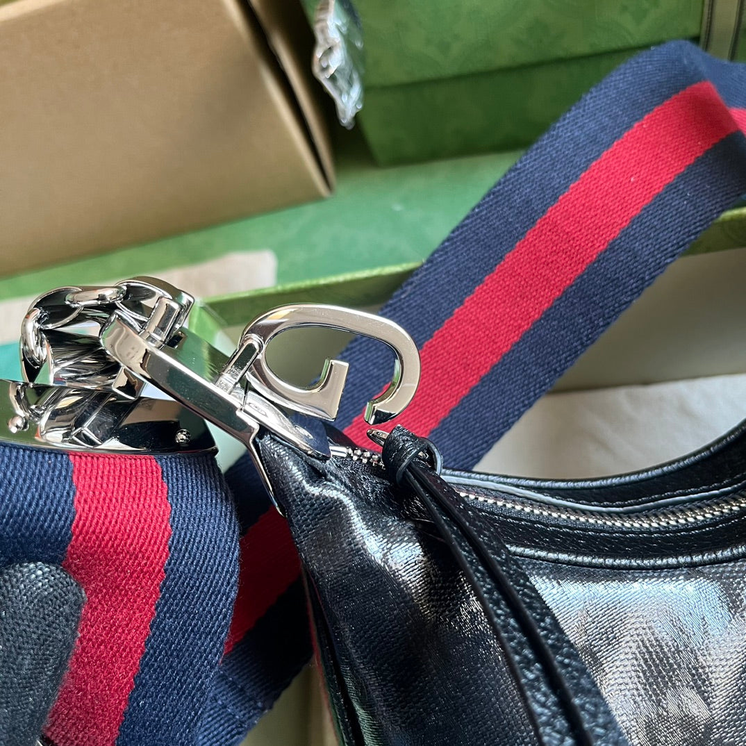 ＧＣＣＩATTACHE SMALL SHOULDER BAG