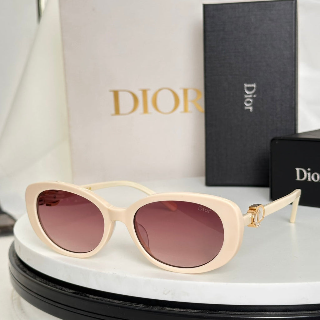 MONTAIGNE SUNGLASS CD8977 IN ACETATE