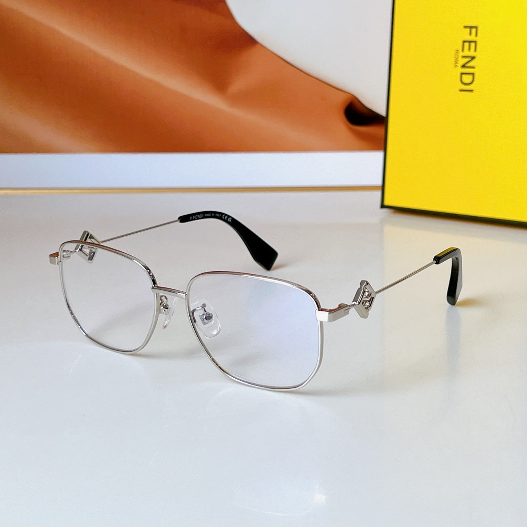 TRAVEL SQUARE FRAME SUNGLASSES FE50111F IN METAL