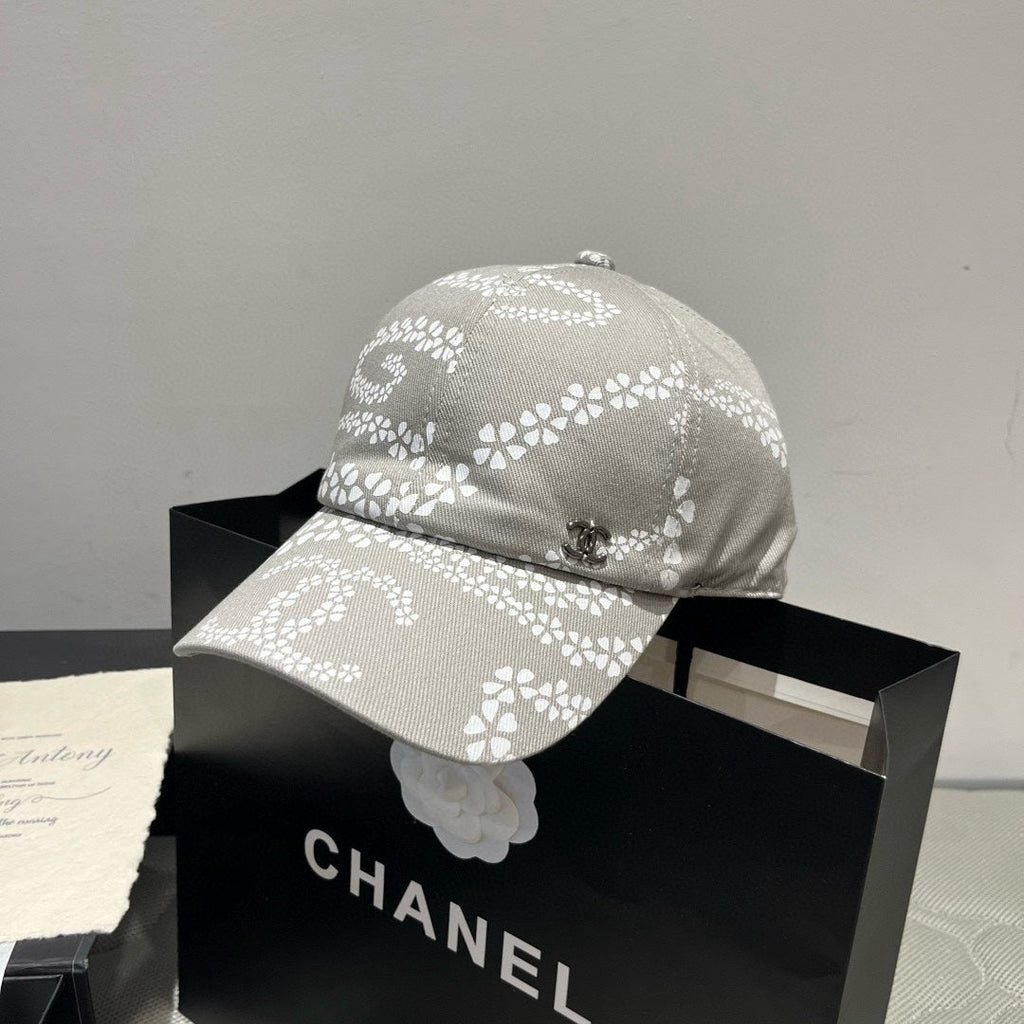 BASEBALL HAT LIGHT TAUPE WHITE PATTERN 674030