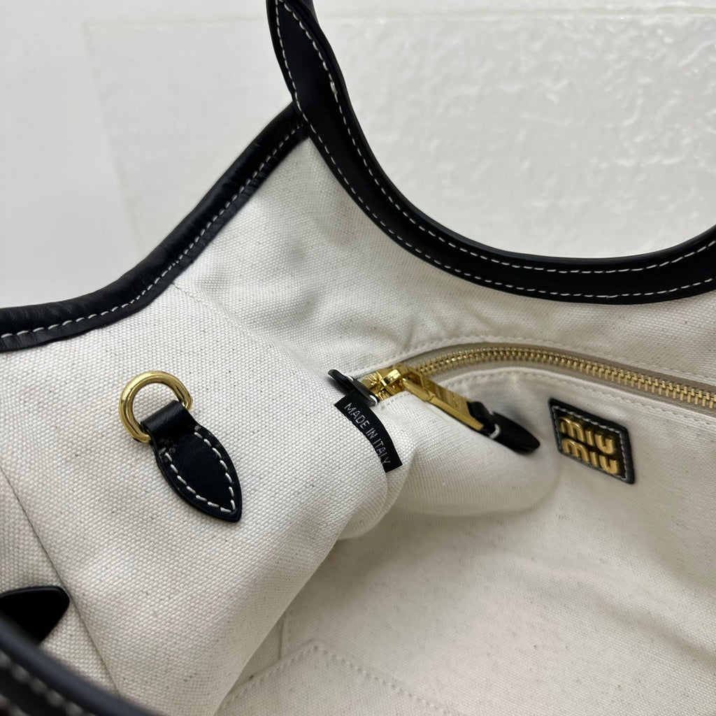 ＭＩ ＭＵ  IVY LEATHER BAG BLACK