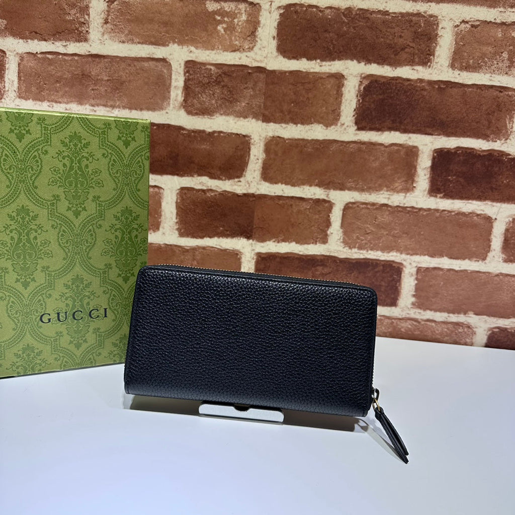 ＧＣＣＩGG INTERLOCKING LONG WALLET BLACK