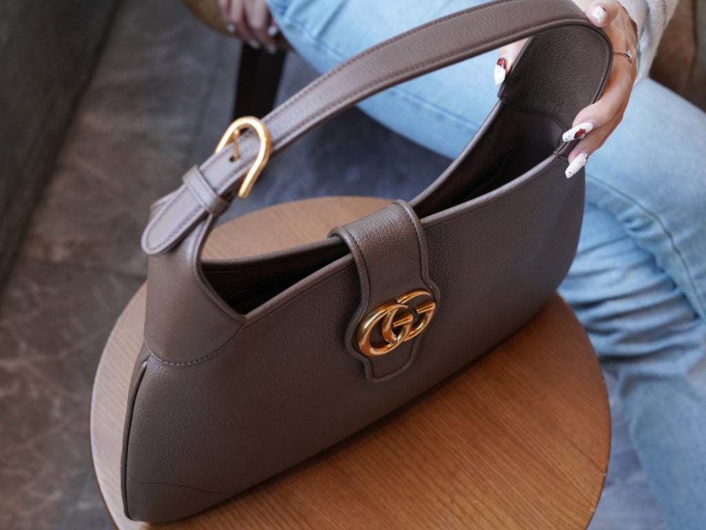 ＧＣＣＩAPHRODITE MEDIUM SHOULDER BAG DARK BROWN