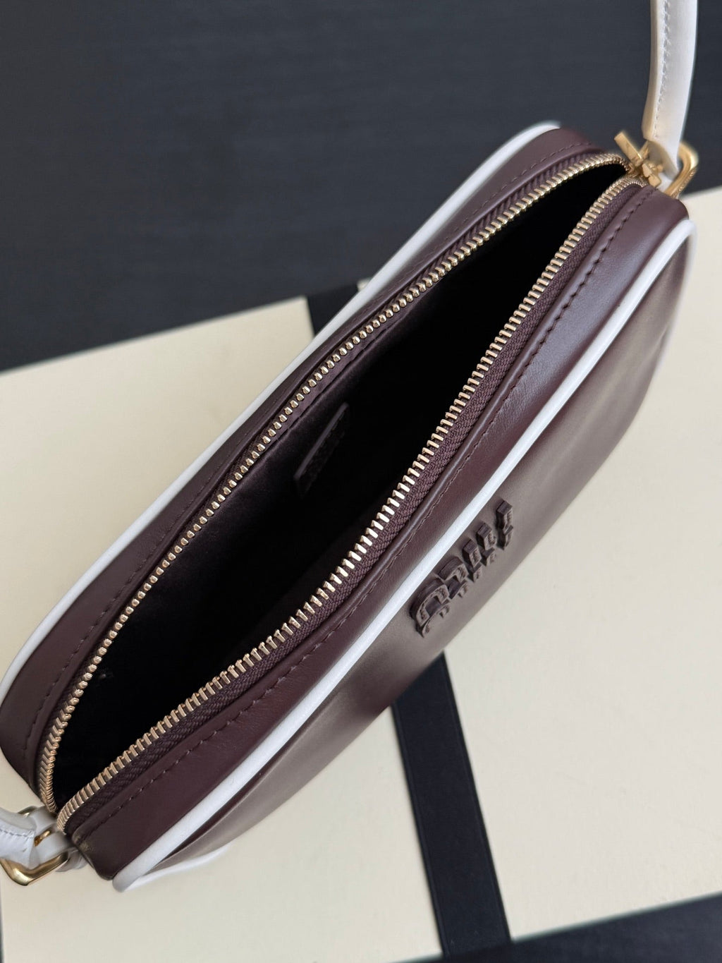 ＭＩ ＭＵ WANDER MATELASSÉ LEATHER TOTE BAG BROWN