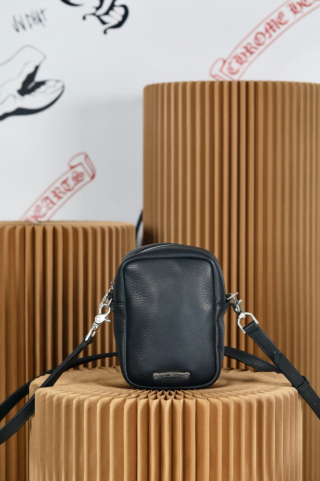 ＣＨＲＭ ＨＲＴＳ MULTICOLOR CROSS PATCH TAKA MINI BAG BLACK