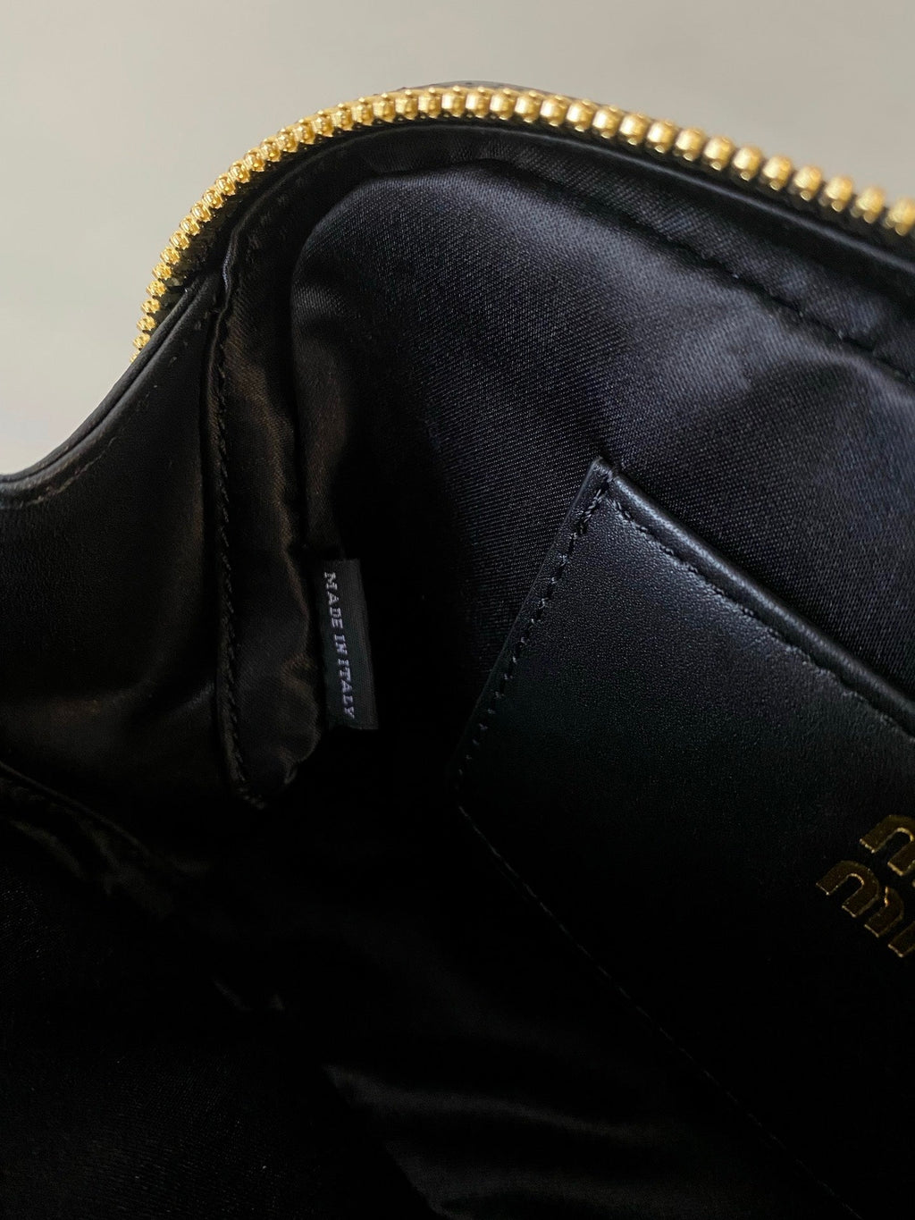 ＭＩ ＭＵ ARCADIE LEATHER MINI-BAG BLACK