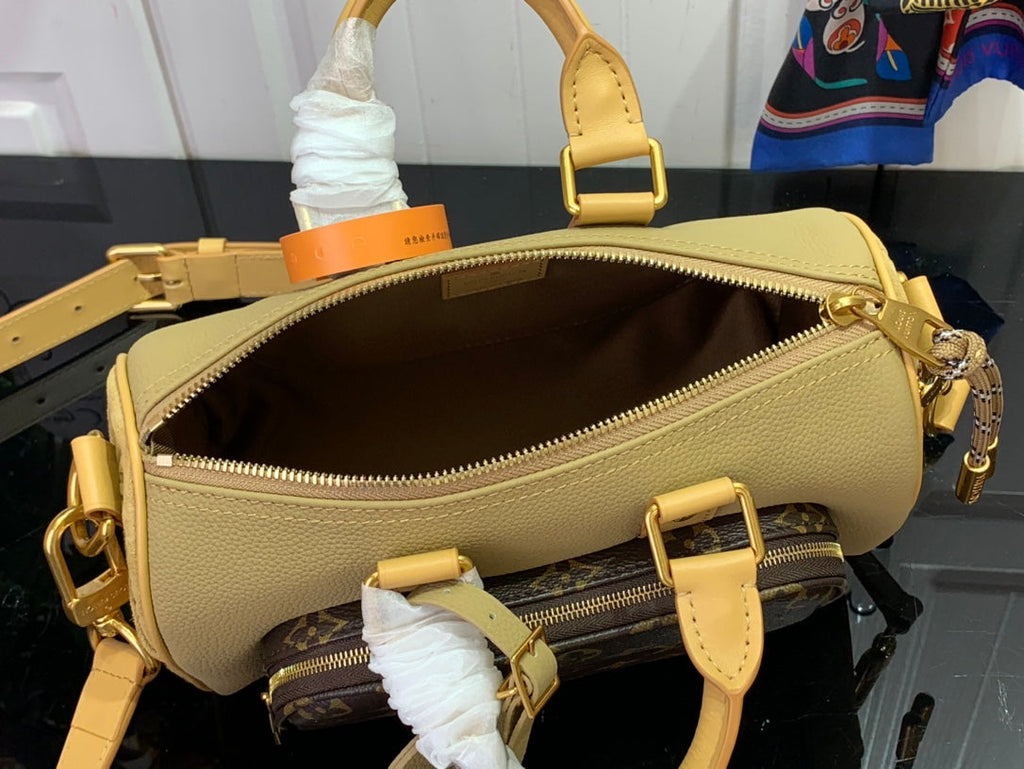 ＬＳ ＶＴＴＯＮ KEEPALL BANDOULIÈRE 25