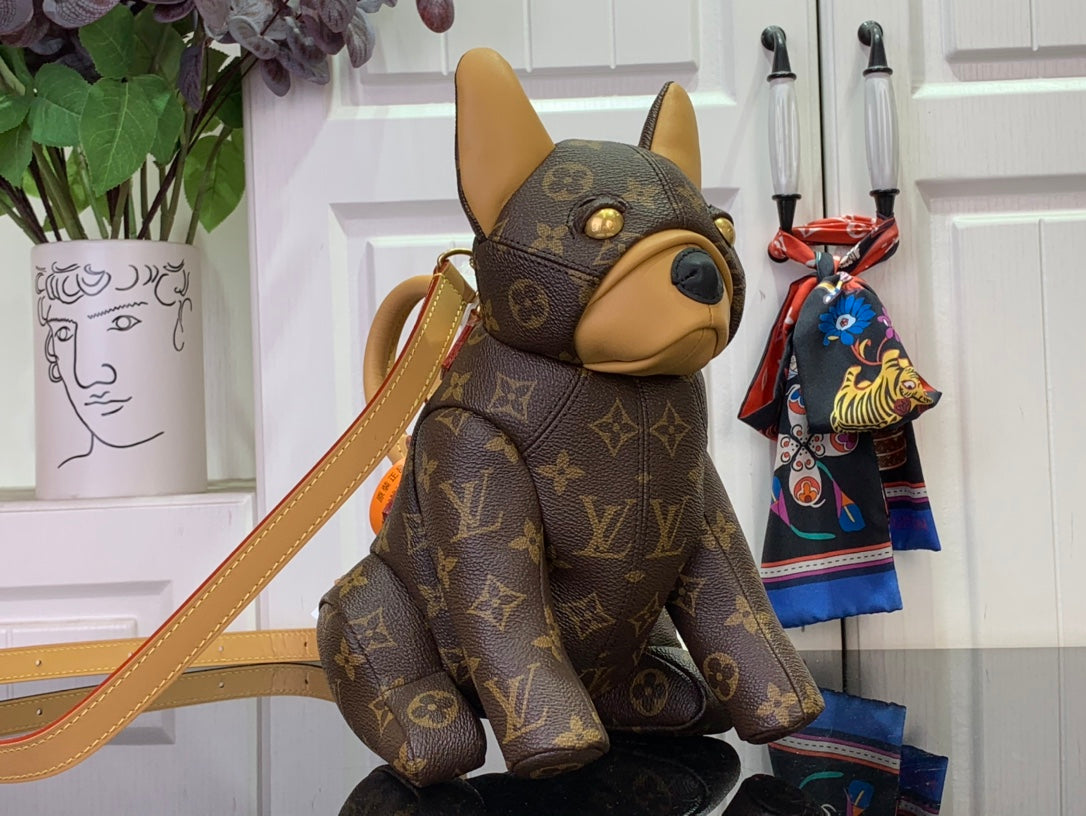 ＬＳ ＶＴＴＯＮ POOCH BAG MONOGRAM