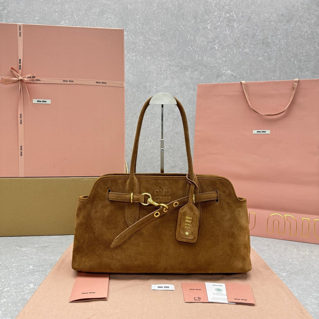 ＭＩ ＭＵ BOW DETAIL SUEDE HANDBAG OAK