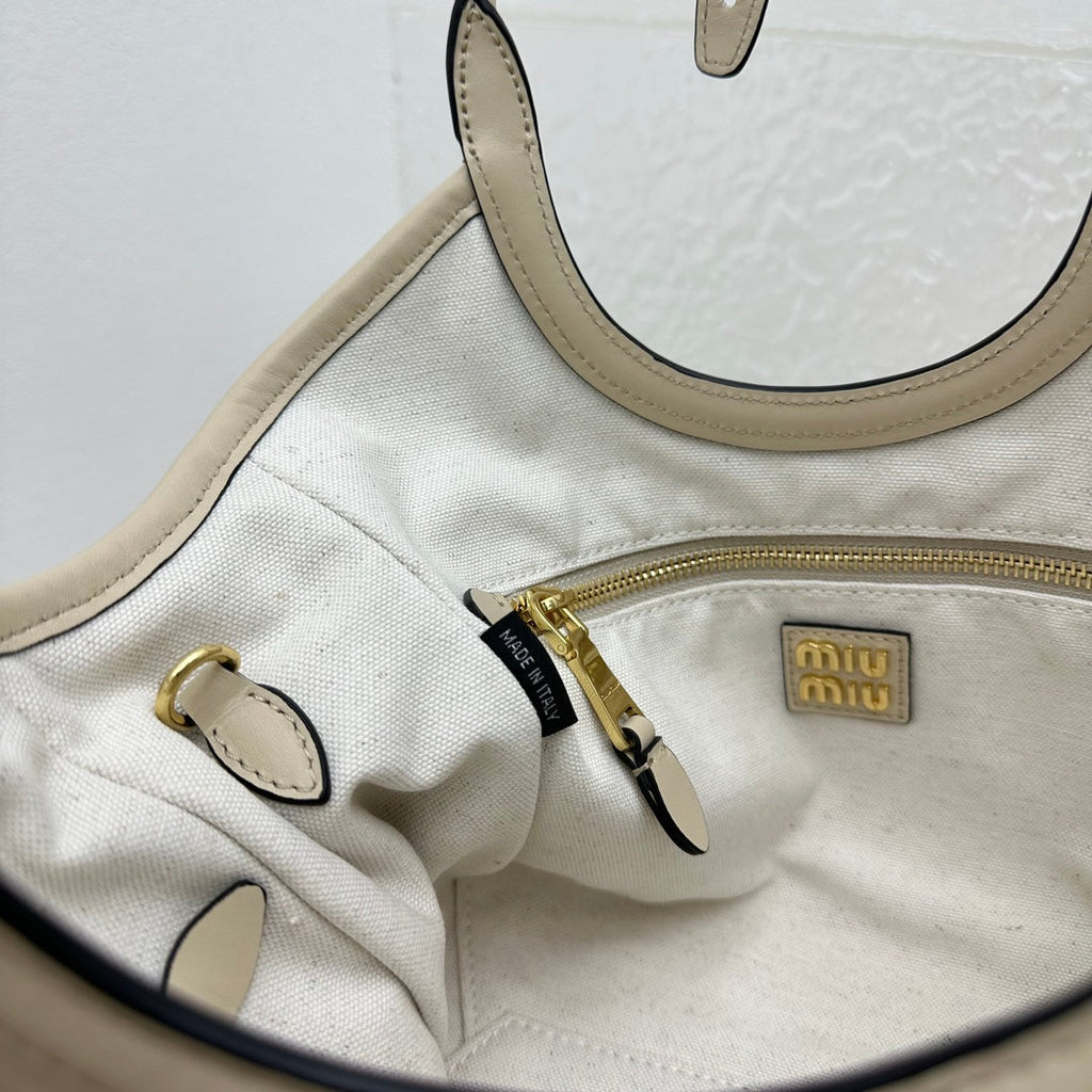 ＭＩ ＭＵ  IVY LEATHER BAG CLAY GREY