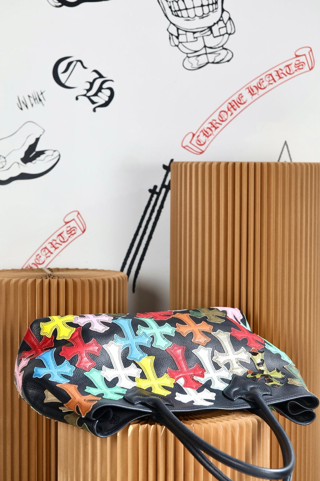 ＣＨＲＭ ＨＲＴＳ MULTICOLOR CROSS PATCH TOTE BAG BLACK