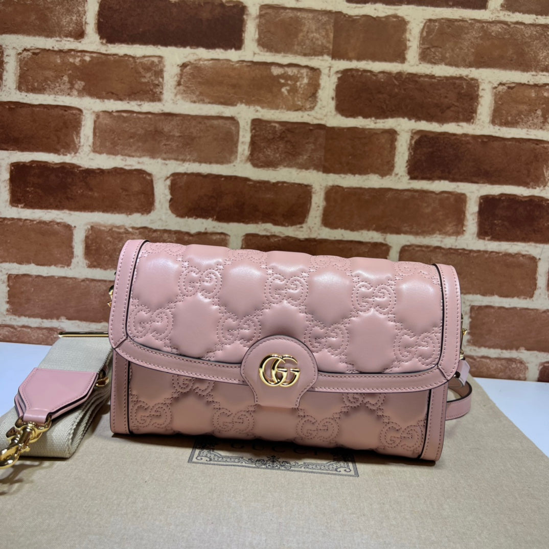 ＧＣＣＩGG MATELASSE BAG PINK