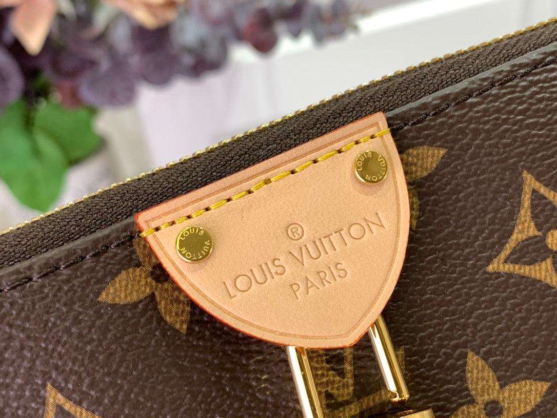 ＬＳ ＶＴＴＯＮ POCHETTE TIRETTE