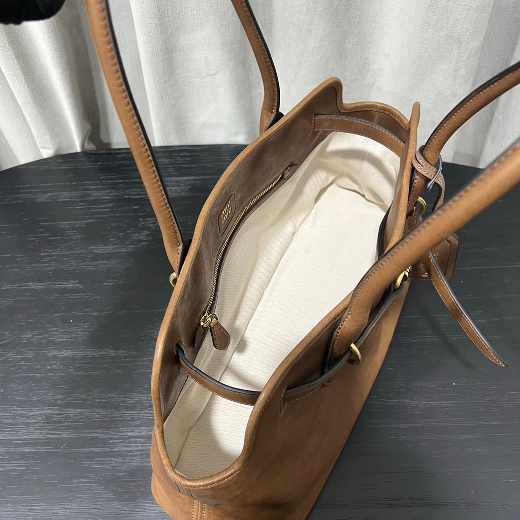 ＭＩ ＭＵ AVENTURE NAPPA LEATHER BAG OAK LARGE