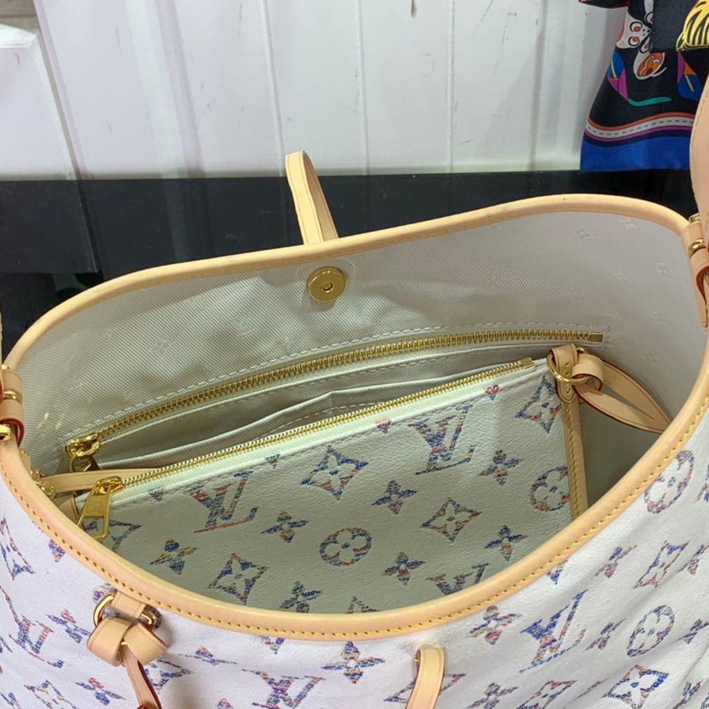 ＬＳ ＶＴＴＯＮ CARRYALL PM
