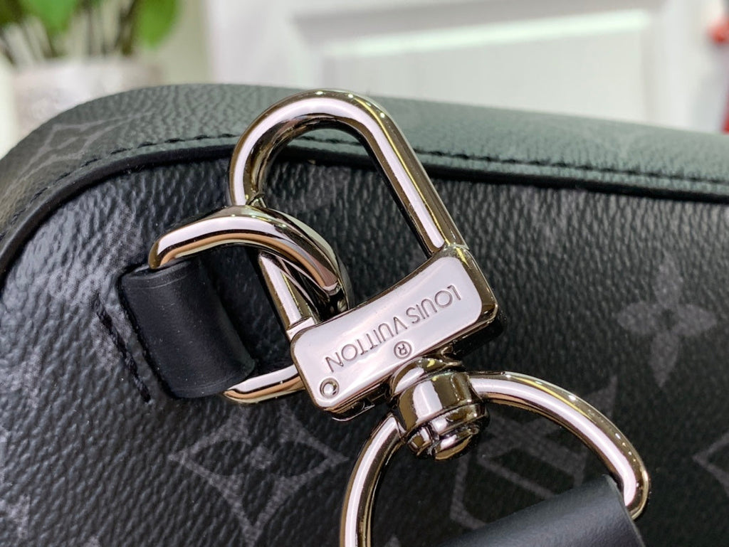 ＬＳ ＶＴＴＯＮ AVENUE SLINGBAG PM