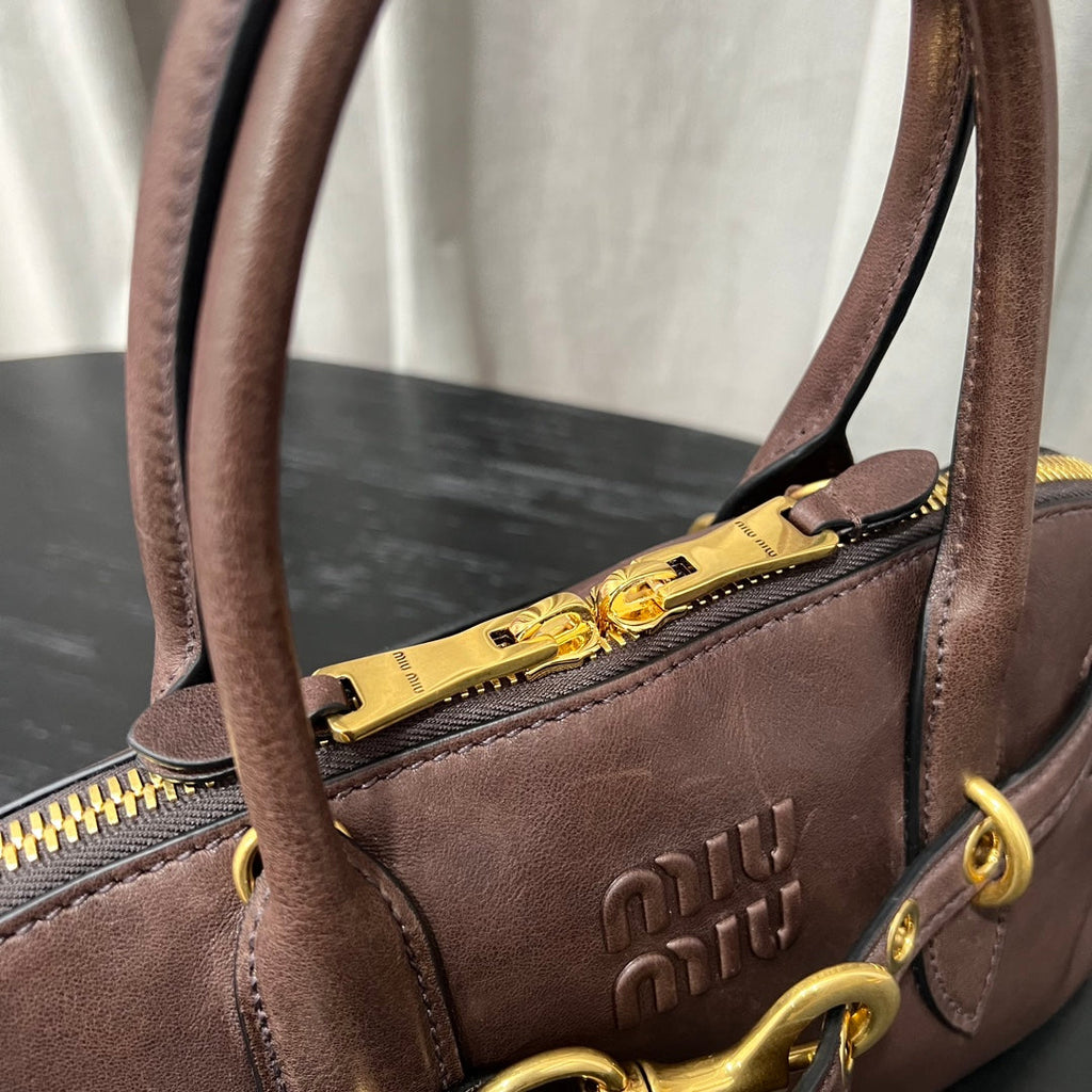 ＭＩ ＭＵ AVENTURE LEATHER TOTE BAG BROWN