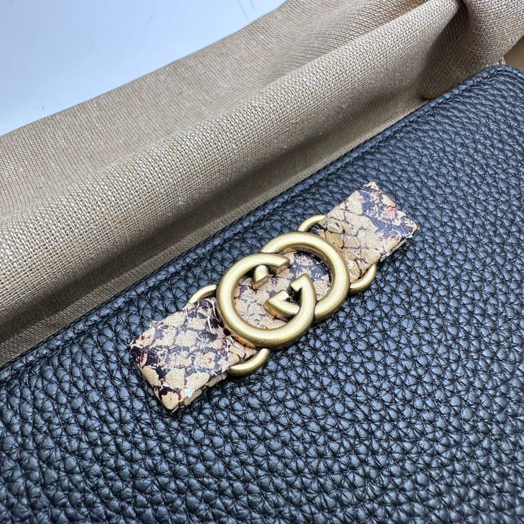 ＧＣＣＩGG INTERLOCKING LONG WALLET BLACK
