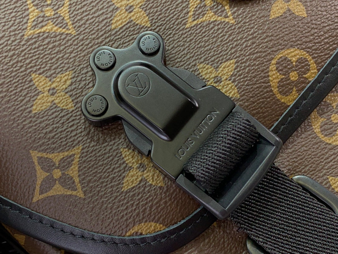 ＬＳ ＶＴＴＯＮ TRAIL MESSENGER