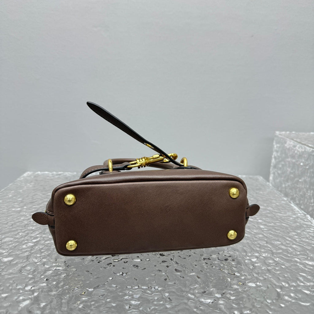 ＭＩ ＭＵ AVENTURE MINI NAPPA LEATHER BAG BRIARWOOD