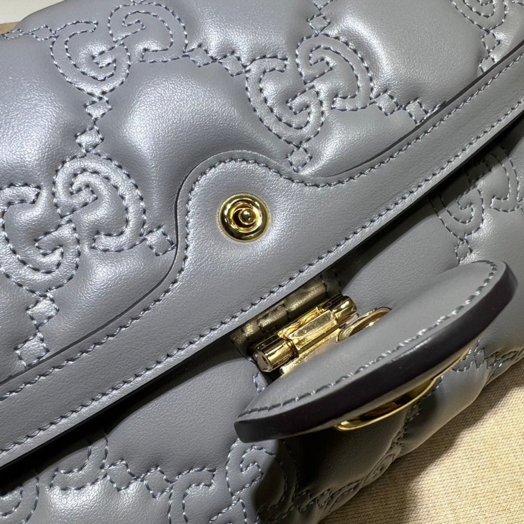 ＧＣＣＩGG MATELASSE BAG GREY