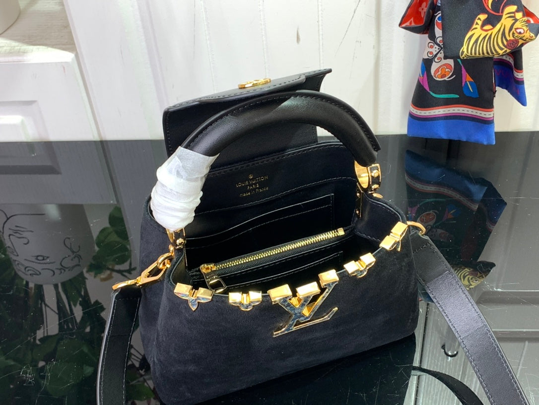 ＬＳ ＶＴＴＯＮ CAPUCINES BB