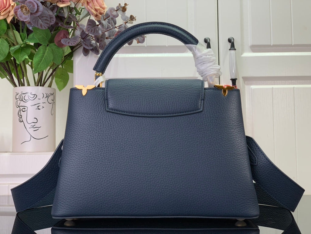 ＬＳ ＶＴＴＯＮ CAPUCINES MM BAG
