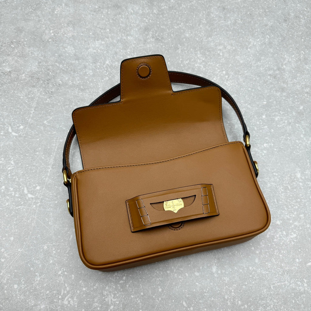 ＭＩ ＭＵ PENNY NAPPA LEATHER SHOULDER BAG COGNAC