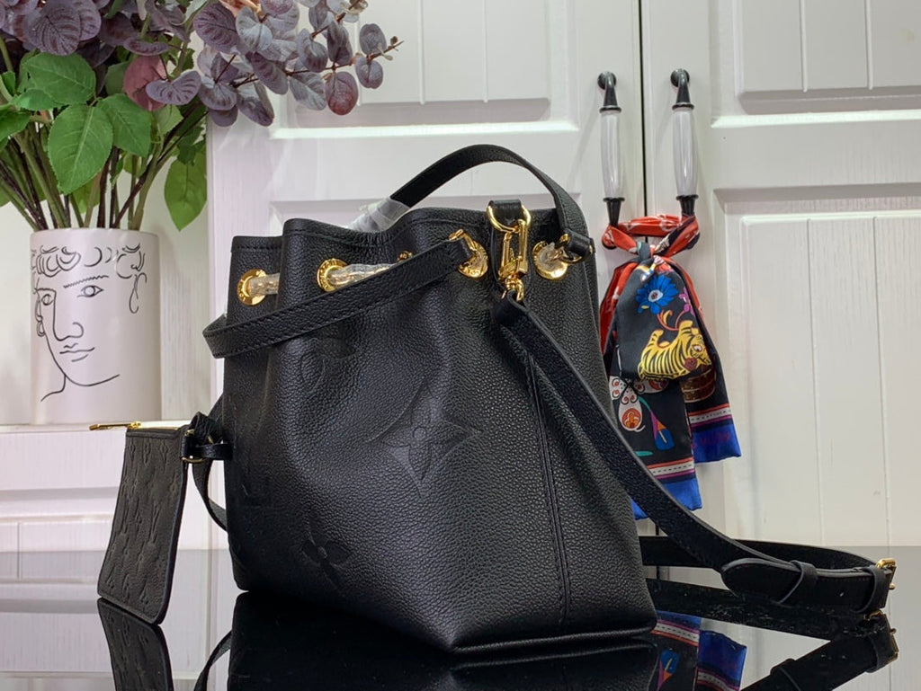 ＬＳ ＶＴＴＯＮ SUMMER BUNDLE BAG BLACK/BEIGE/UMBER
