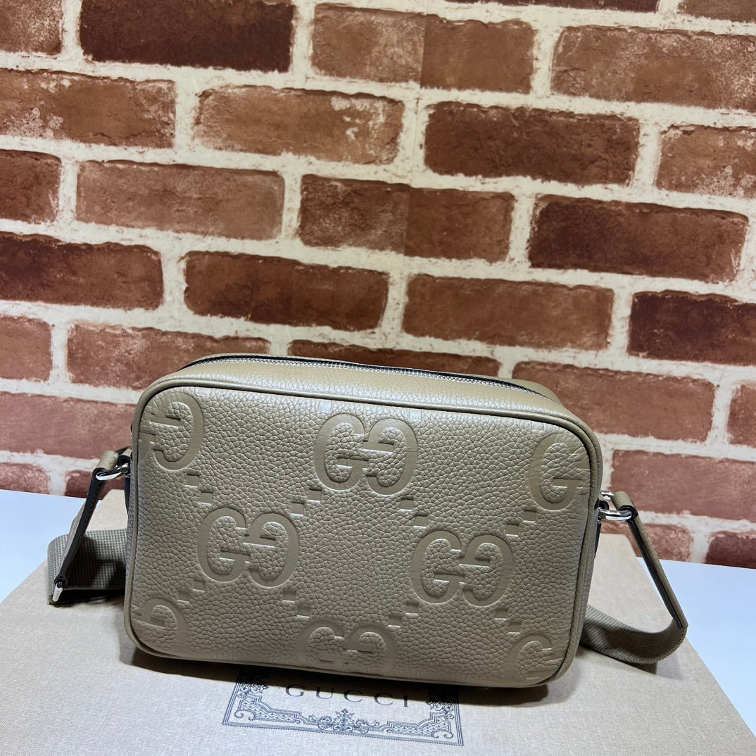 ＧＣＣＩMEN INTERLOCKING G CROSSBODY BAG BEGIE