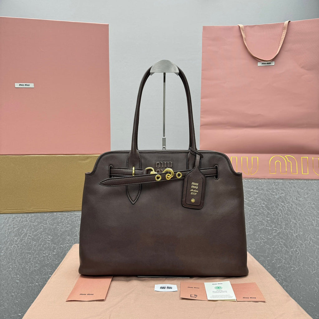 ＭＩ ＭＵ AVENTURE NAPPA LEATHER BAG MEDIUM BRIARWOOD
