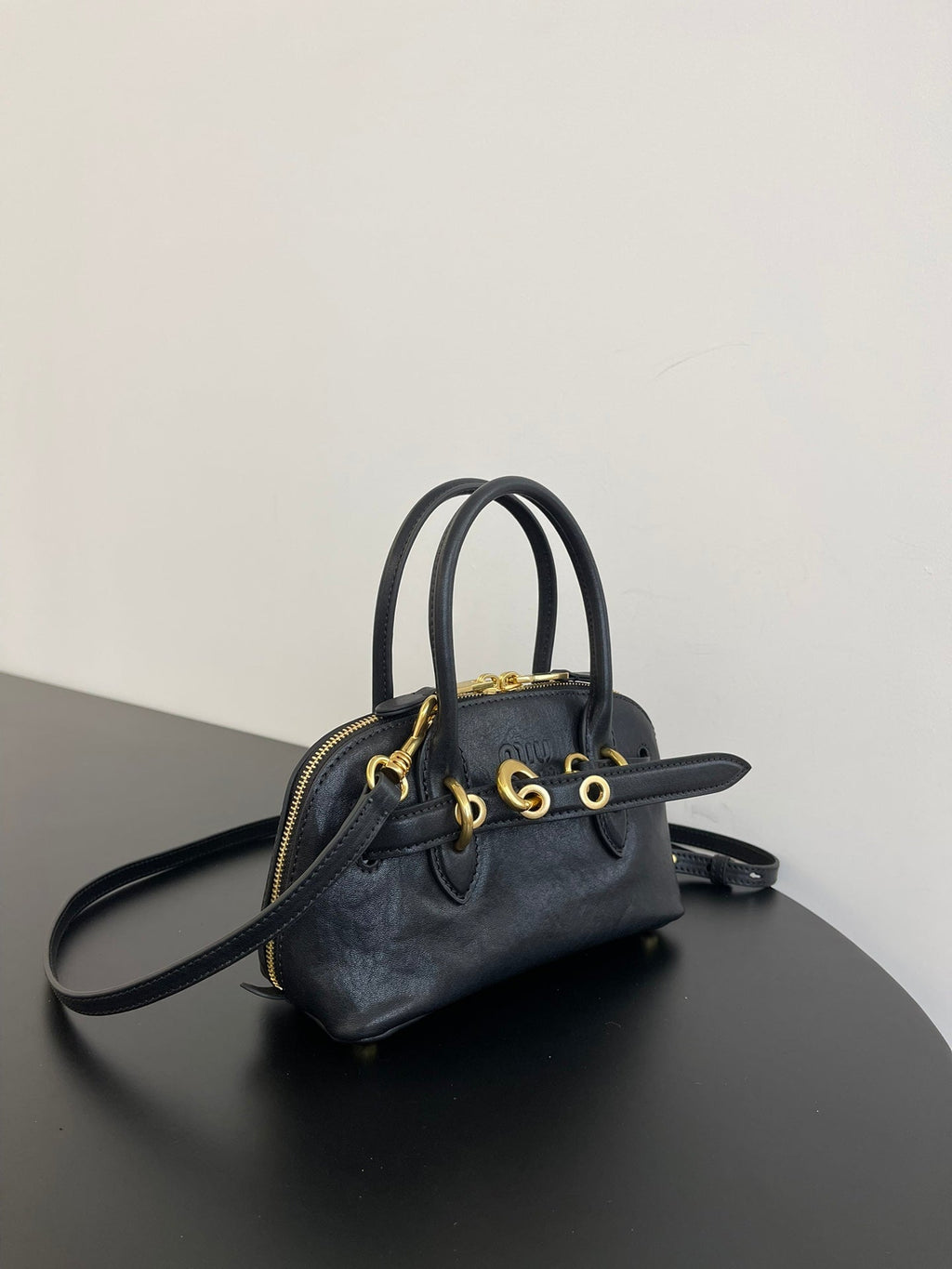 ＭＩ ＭＵ AVENTURE MINI NAPPA LEATHER BAG BLACK
