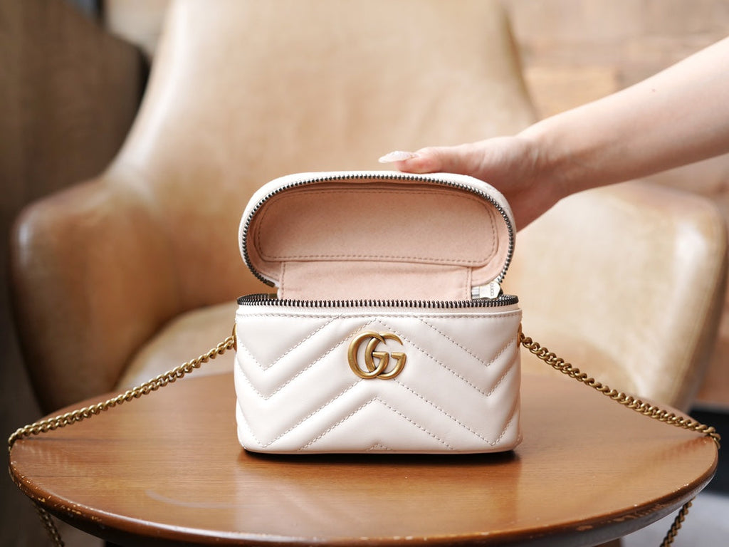 ＧＣＣＩGG MARMONT MINI TOP HANDLE BAG WHITE
