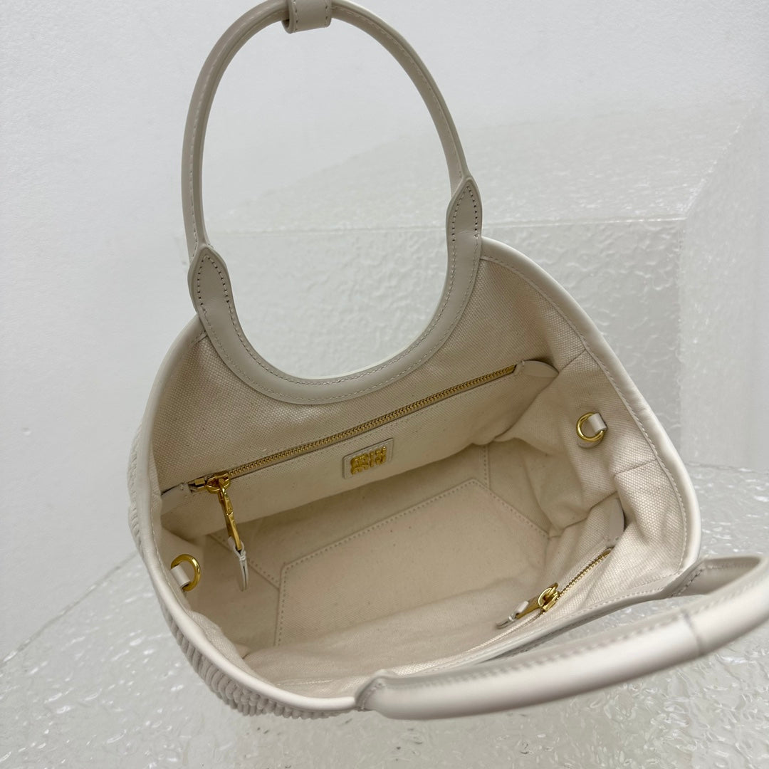 ＭＩ ＭＵ IVY CORDUROY HANDBAG CHALK