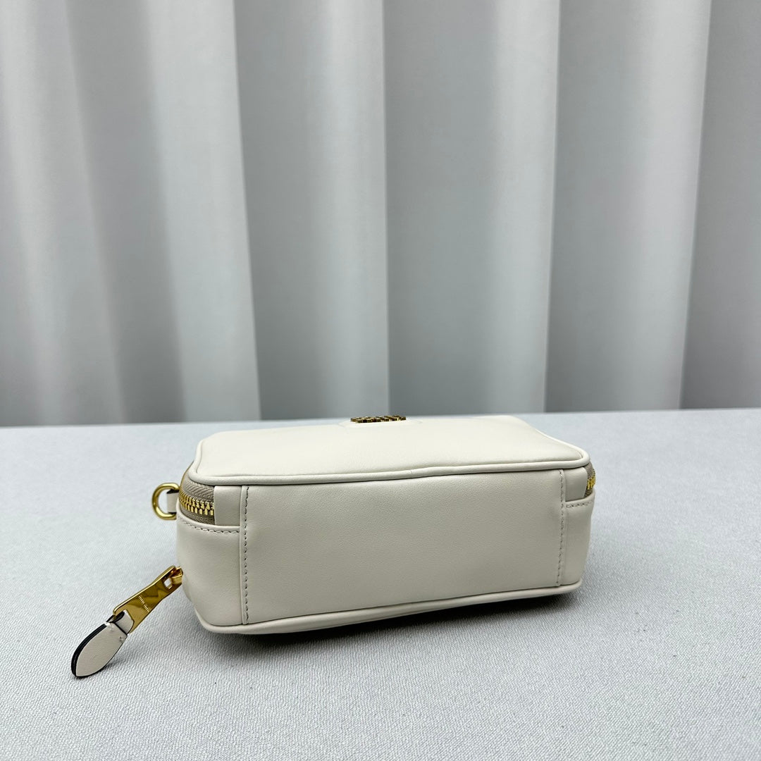 ＭＩ ＭＵ ARCADIE LEATHER BAG WHITE